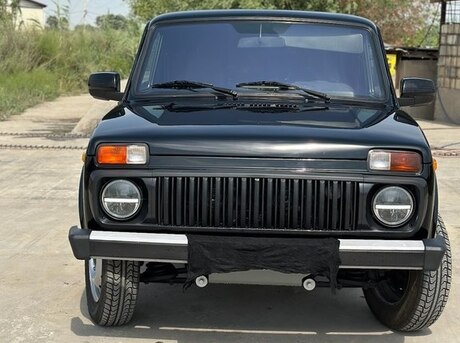 LADA (VAZ) Niva 2015