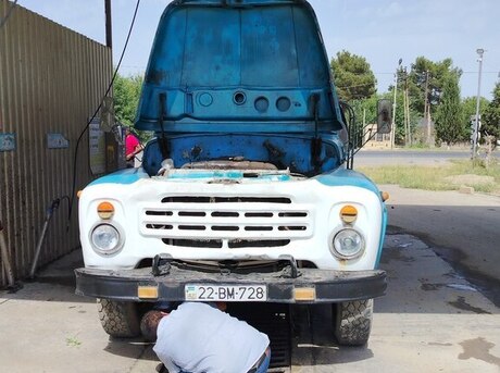 ZIL 130