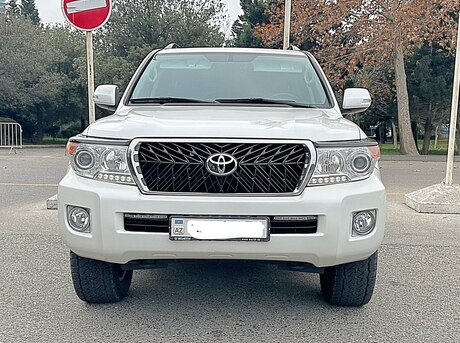 Toyota Land Cruiser 2012