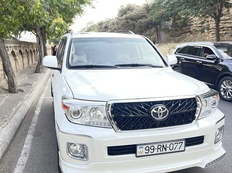 Toyota Land Cruiser 2012