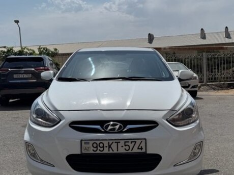 Hyundai Accent 2013