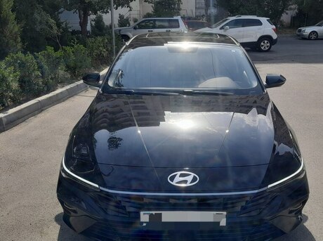 Hyundai Elantra 2025