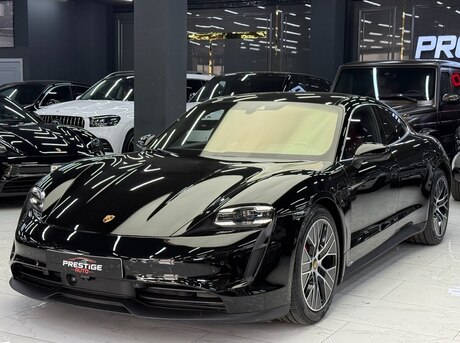 Porsche Taycan 4S 2021