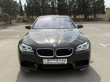 BMW M5 2013