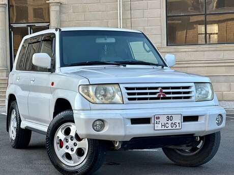 Mitsubishi Pajero io 1998