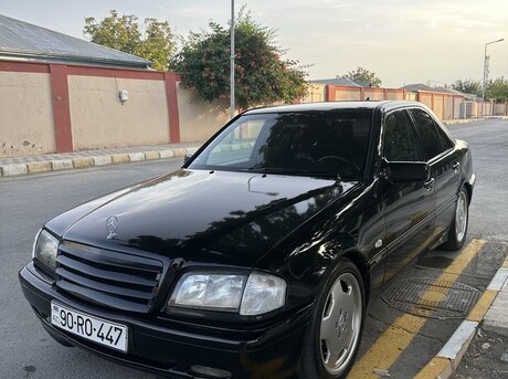 Mercedes C 240