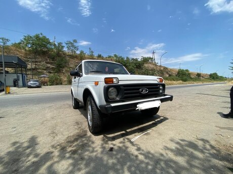 LADA (VAZ) Niva 2006