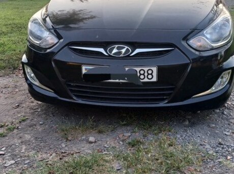 Hyundai Accent 2011