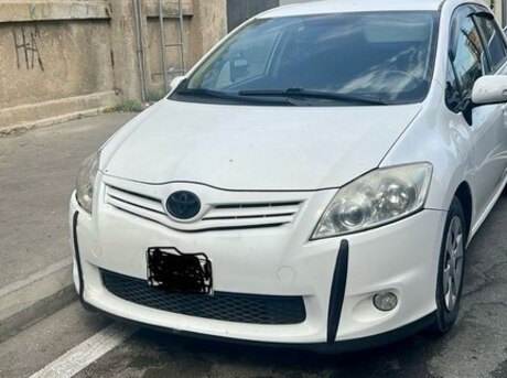 Toyota Auris 2011