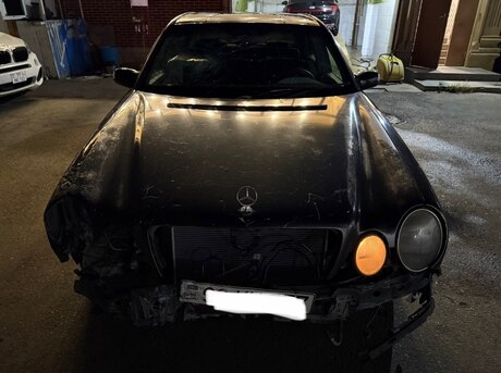 Mercedes E 240 2000