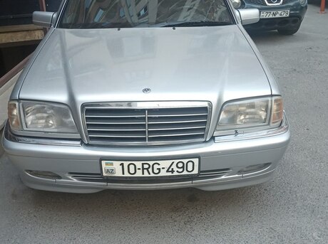 Mercedes C 180