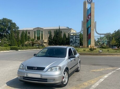 Opel Astra 2005