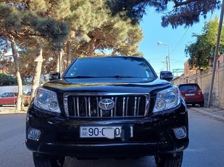 Toyota Land Cruiser Prado 2011
