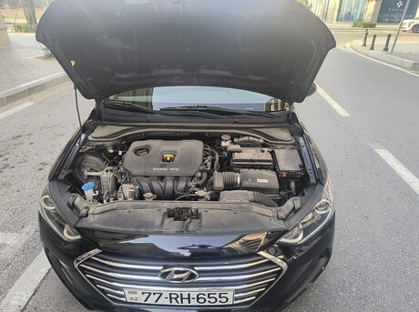 Hyundai Elantra 2018