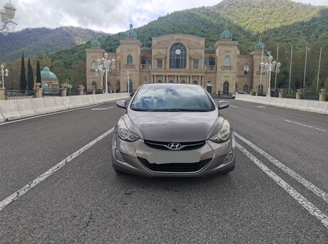 Hyundai Elantra 2013