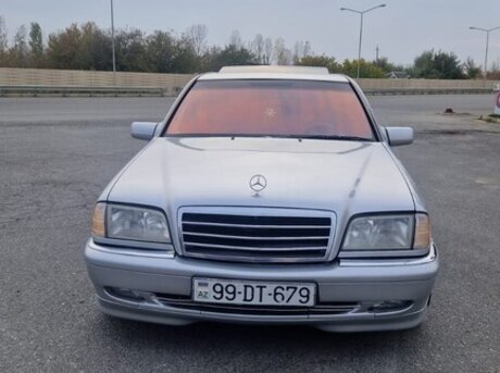 Mercedes C 240