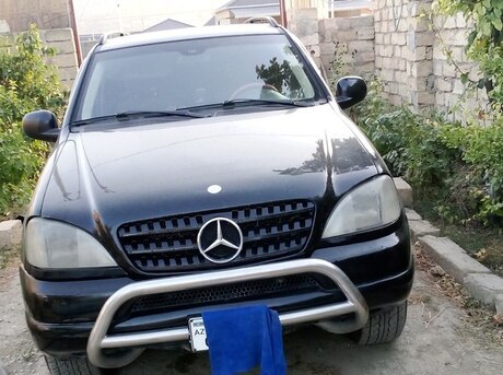 Mercedes  2000