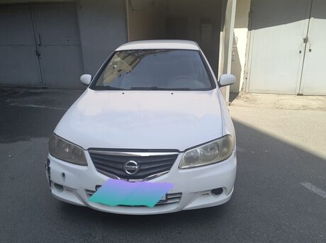 Nissan Sunny 2010