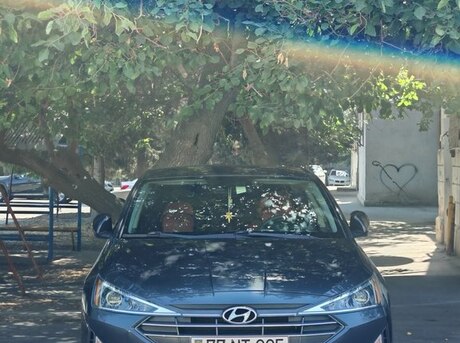 Hyundai Elantra 2020