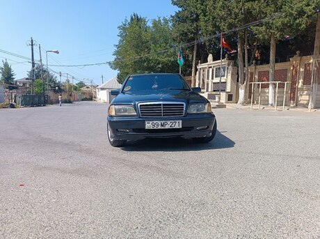 Mercedes C 180