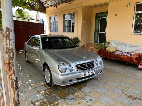 Mercedes E 200 2000