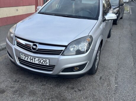 Opel Astra 2010