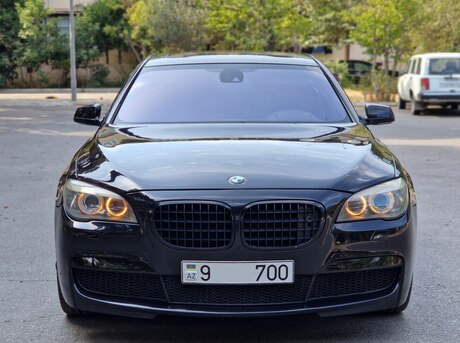 BMW 750 2010
