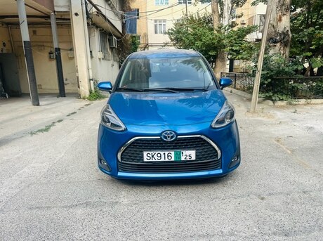 Toyota Sienta 2020