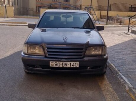 Mercedes C 180