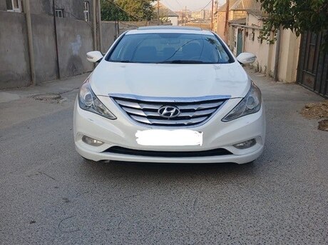 Hyundai Sonata 2011