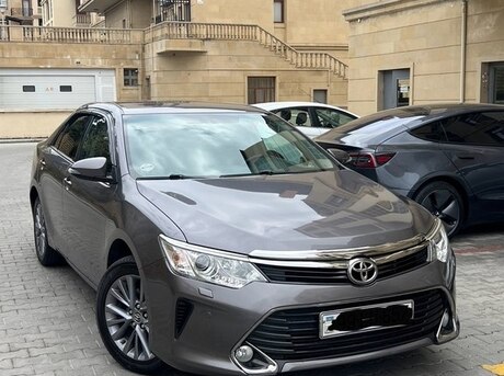 Toyota Camry 2016