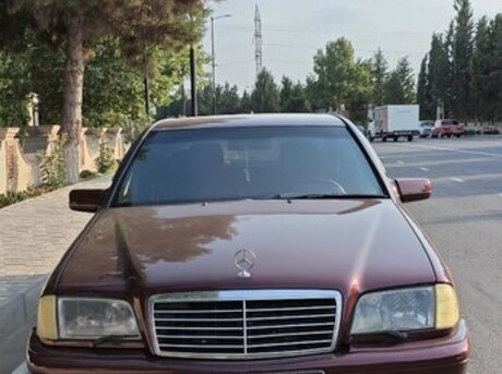 Mercedes C 240
