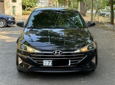 Hyundai Elantra 2019