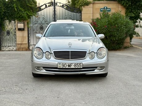 Mercedes E 240