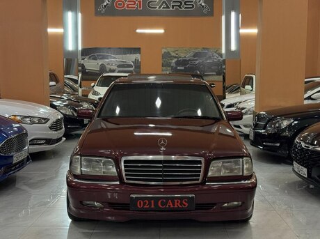Mercedes C 200