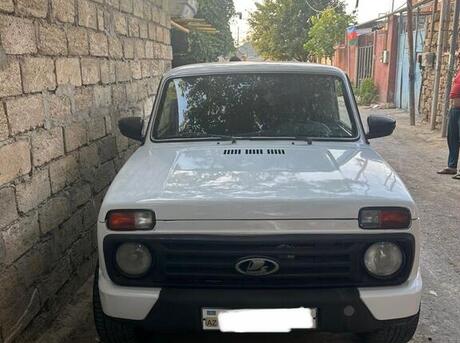 LADA (VAZ) Niva 2012