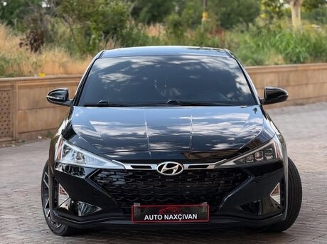 Hyundai Elantra 2020
