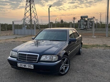 Mercedes C 240