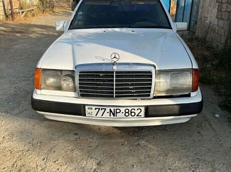 Mercedes E 220 1990