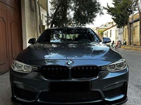 BMW 330 2018