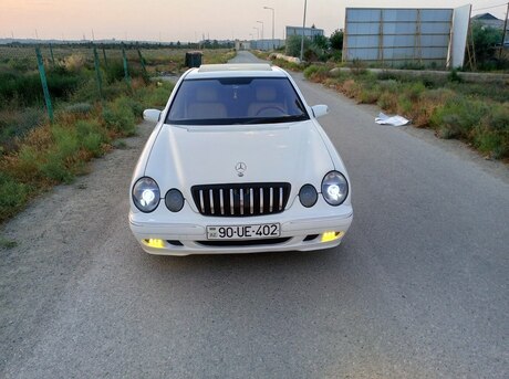 Mercedes E 240 1999