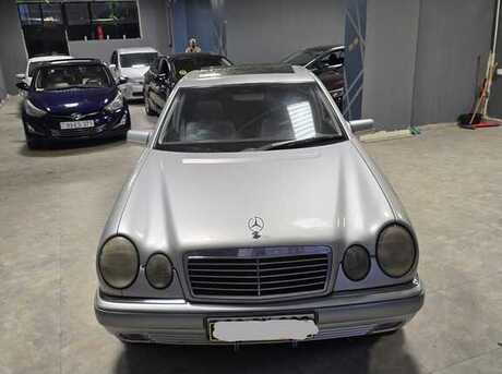 Mercedes E 240 1999
