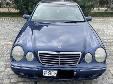 Mercedes E 240