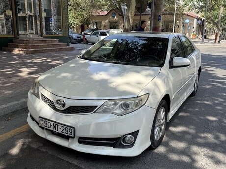 Toyota Camry 2012