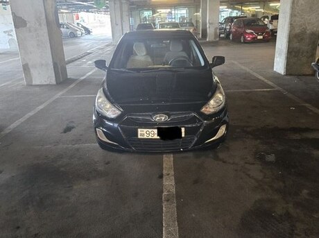 Hyundai Accent 2011