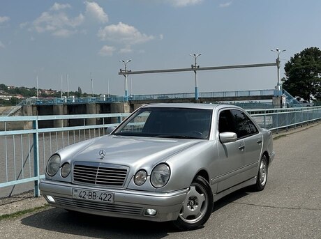 Mercedes E 220 d 1999