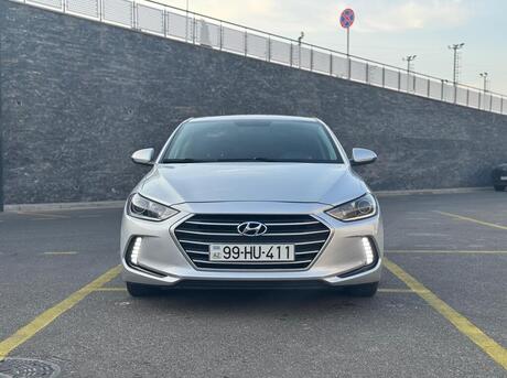 Hyundai Elantra 2018