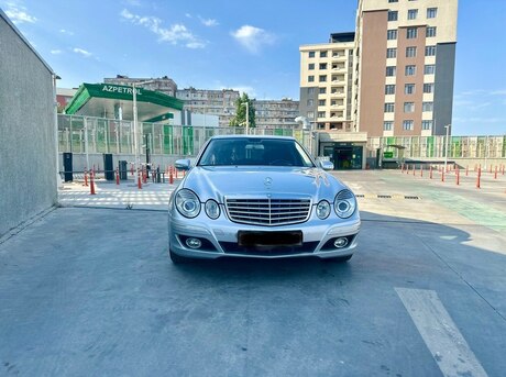 Mercedes E 220