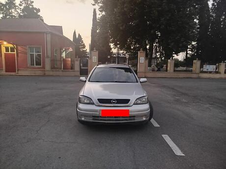 Opel Astra 2004
