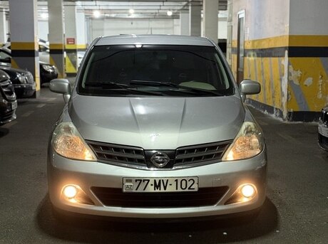 Nissan Tiida 2011